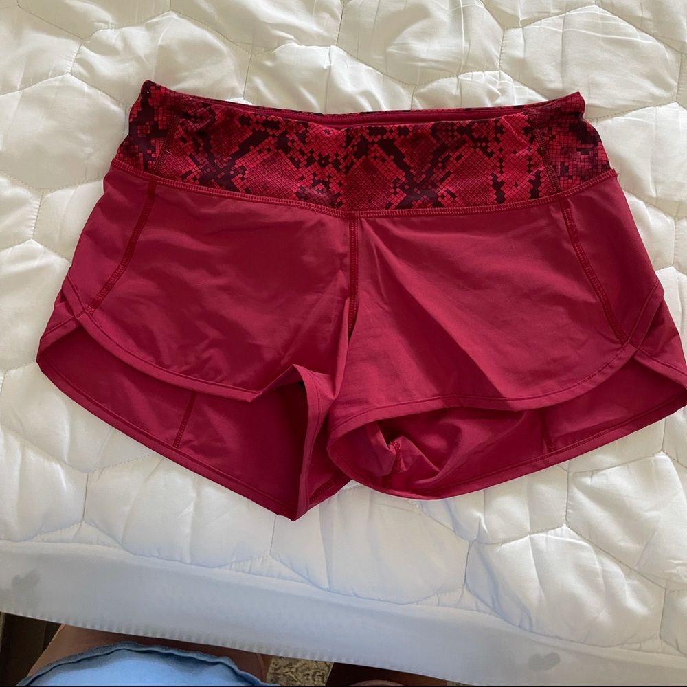 Lululemon shorts size 4
